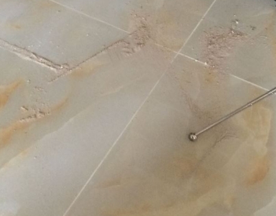 法库瓷砖空鼓维修公司分享粘合剂选择不当在瓷砖铺贴过程中可能导致以下问题